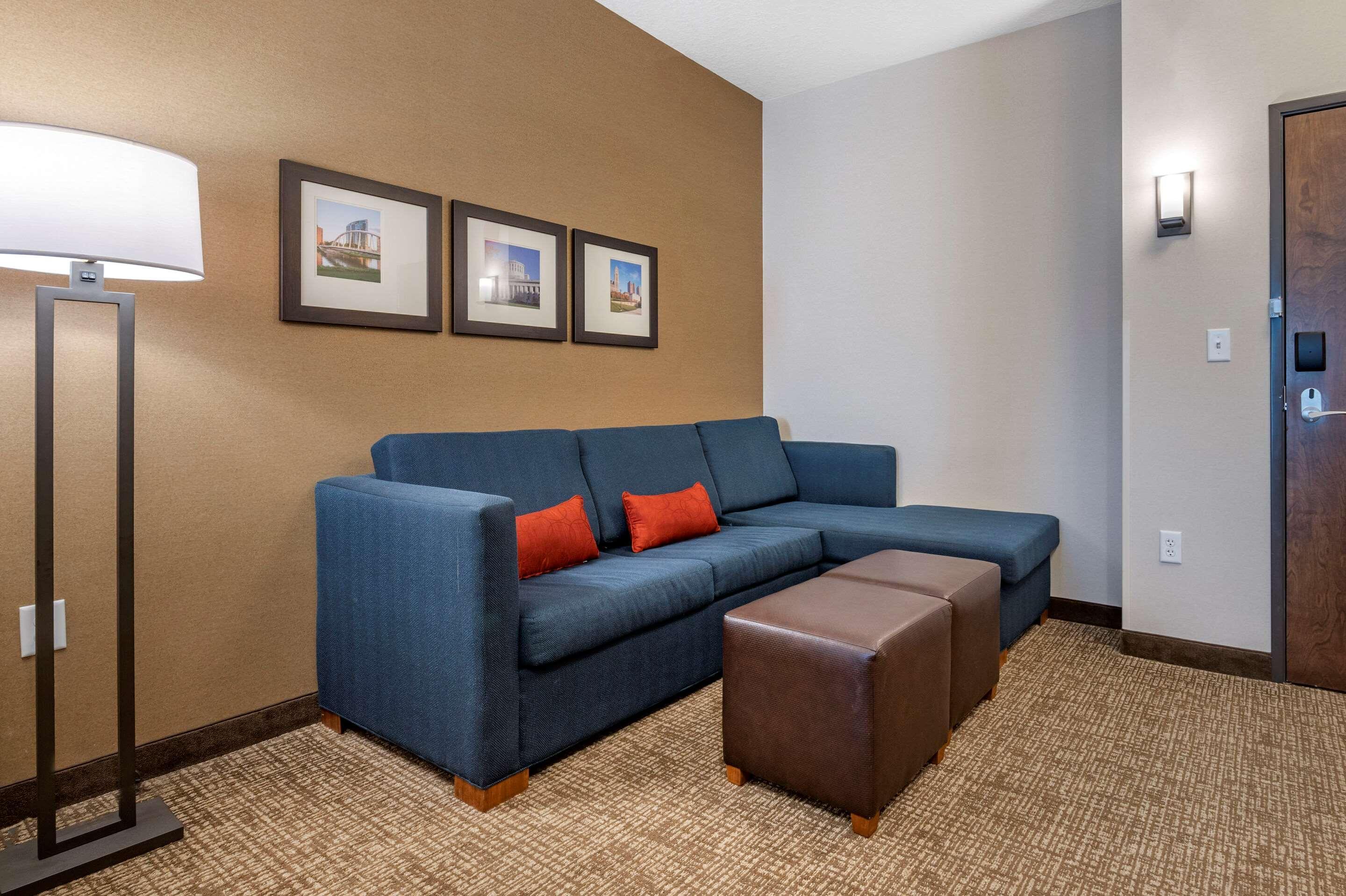 Comfort Suites Columbus Airport Exterior photo
