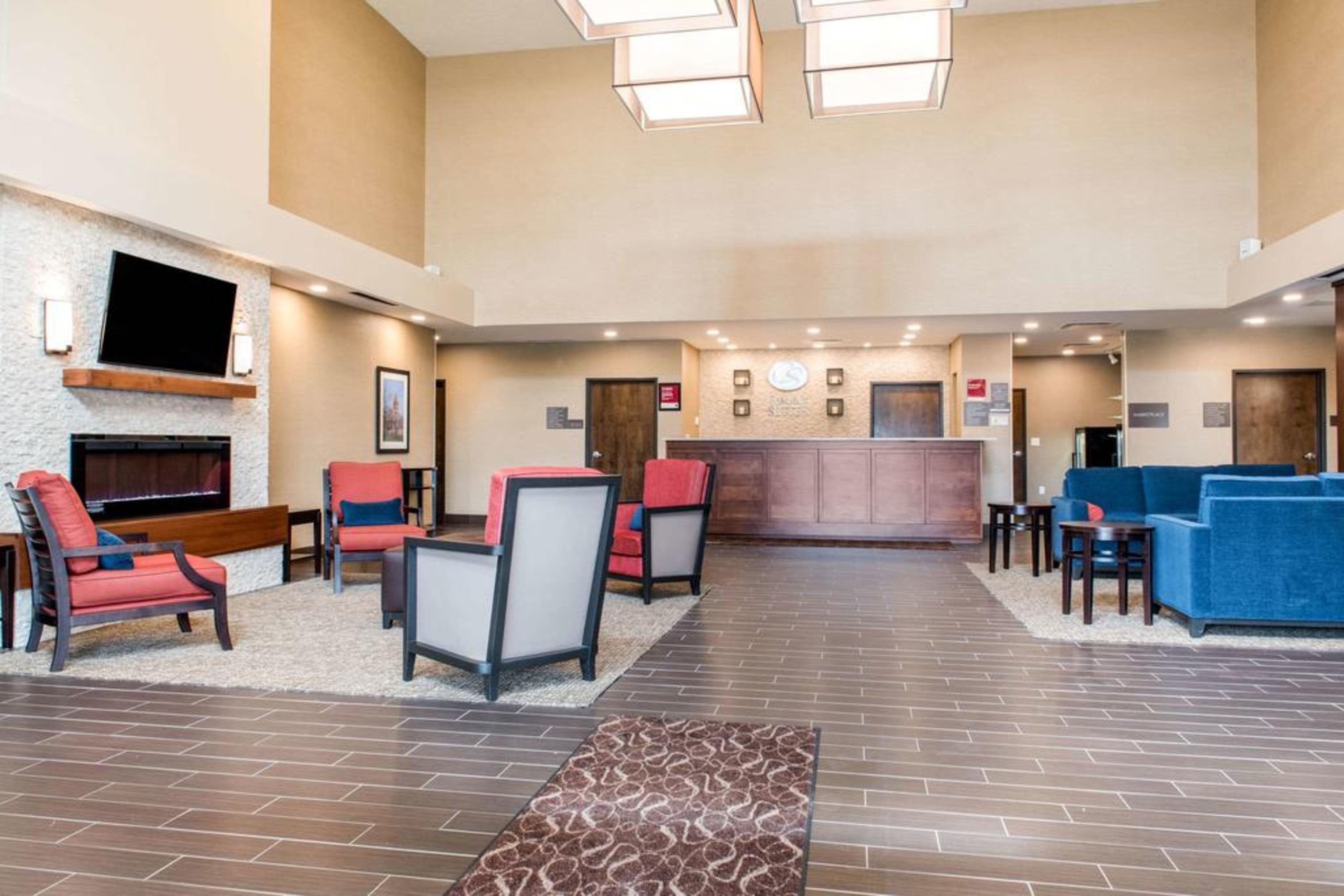 Comfort Suites Columbus Airport Exterior photo