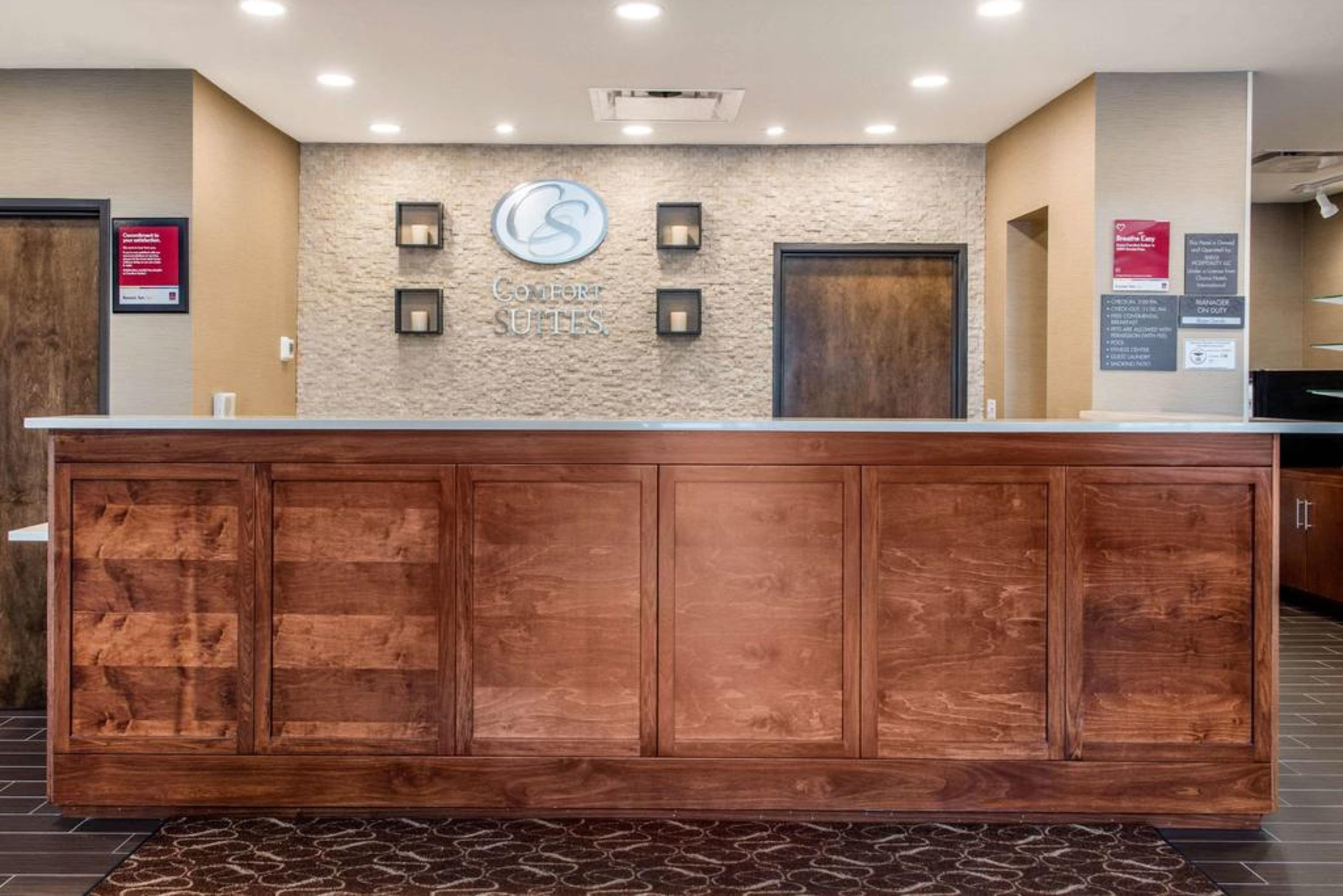 Comfort Suites Columbus Airport Exterior photo