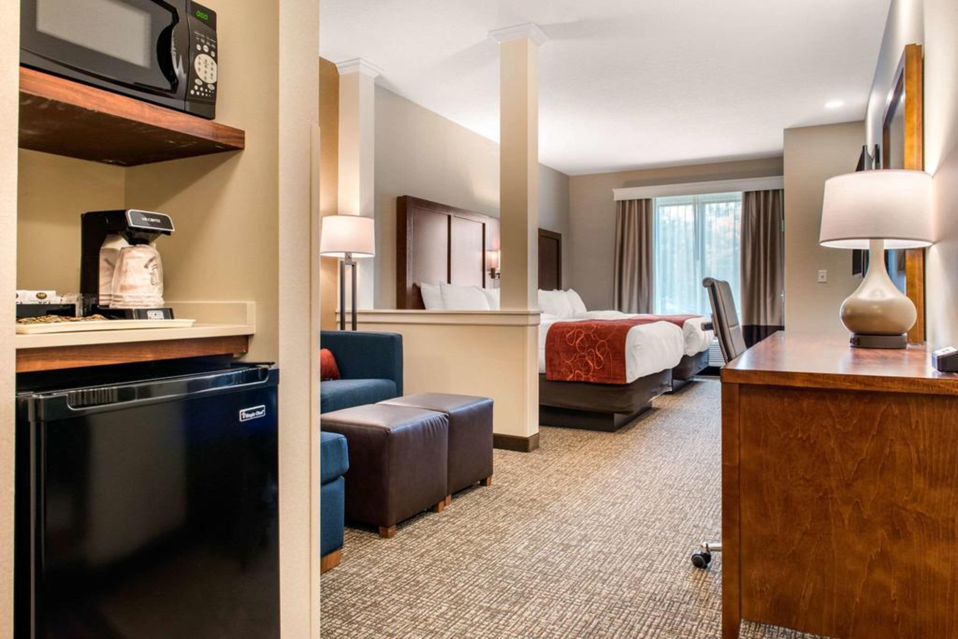 Comfort Suites Columbus Airport Exterior photo