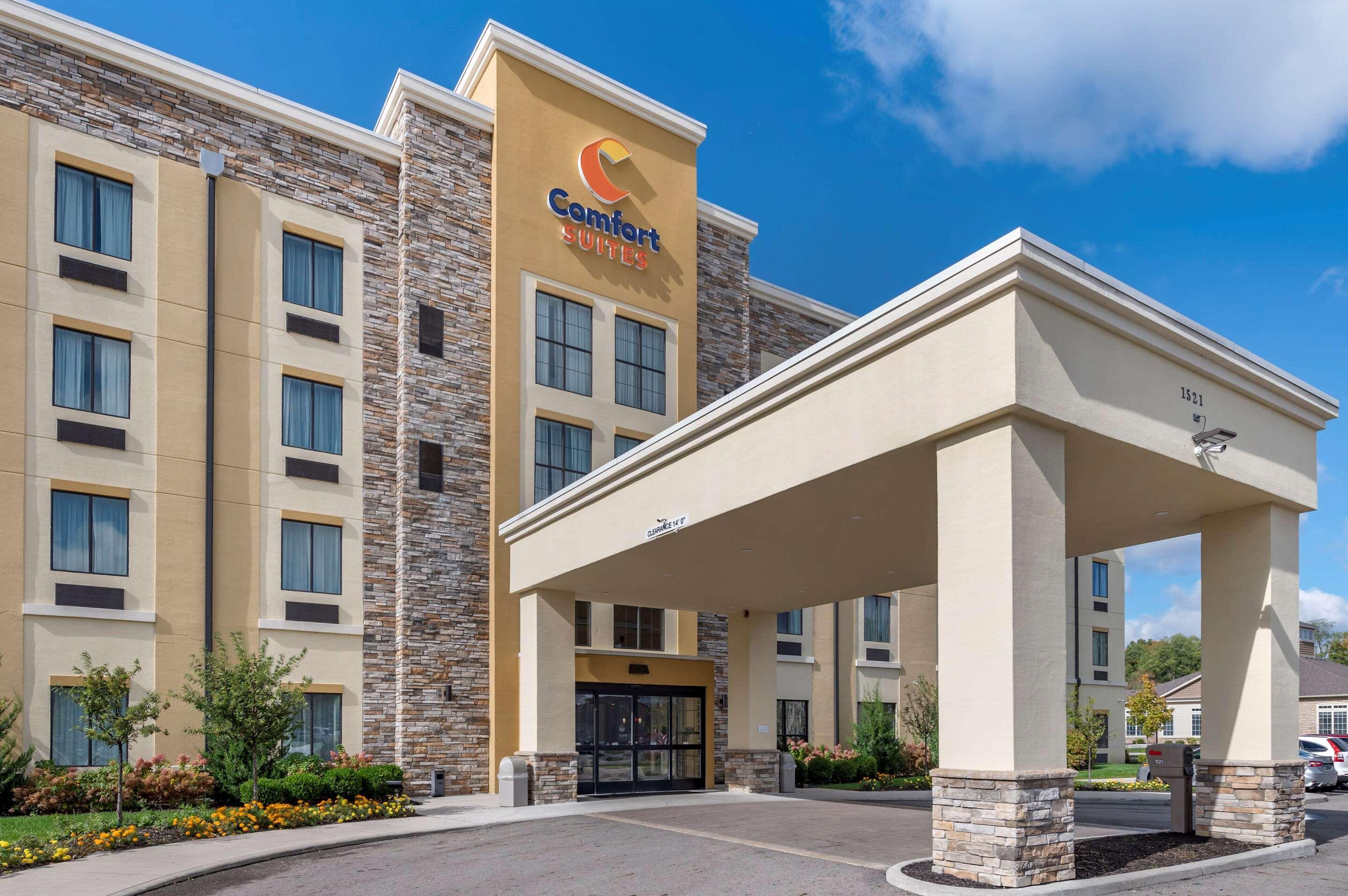 Comfort Suites Columbus Airport Exterior photo
